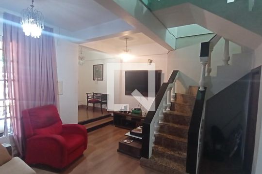 Sala de casa de condomínio à venda com 3 quartos, 100m² em Espírito Santo, Porto Alegre