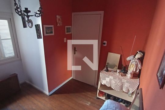 Sala de casa de condomínio à venda com 3 quartos, 100m² em Espírito Santo, Porto Alegre