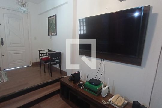 Sala de casa de condomínio à venda com 3 quartos, 100m² em Espírito Santo, Porto Alegre