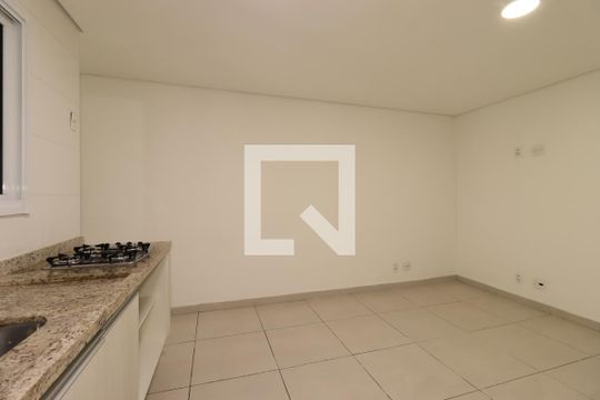 Sala / Cozinha de apartamento à venda com 2 quartos, 63m² em Vila Pires, Santo André