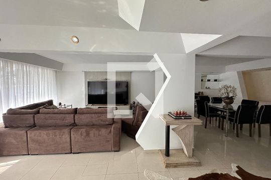 Sala de casa de condomínio para alugar com 4 quartos, 348m² em Residencial Tres (alphaville), Santana de Parnaíba