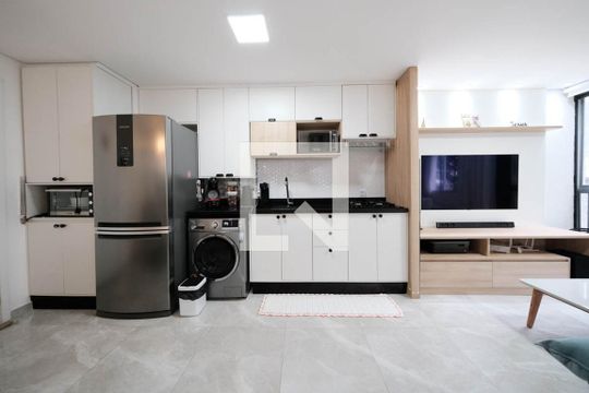Sala/Cozinha de apartamento à venda com 1 quarto, 40m² em Cangaiba, São Paulo