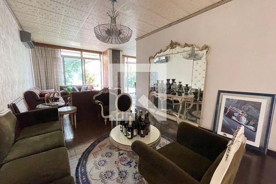 Sala de Estar de casa à venda com 4 quartos, 390m² em Vila Pirajussara, São Paulo
