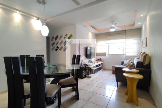 Sala de apartamento à venda com 3 quartos, 70m² em Pechincha, Rio de Janeiro