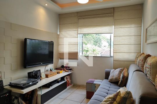 Sala de apartamento à venda com 3 quartos, 70m² em Pechincha, Rio de Janeiro