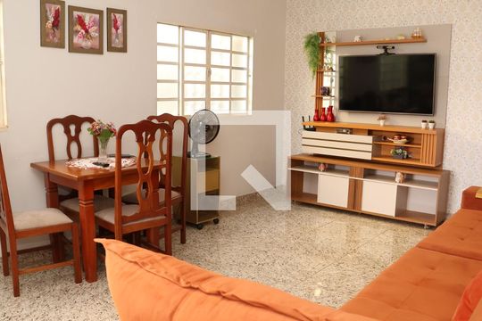 Casa à venda com 3 quartos, 120m² em Residential Eli Forte, Goiânia