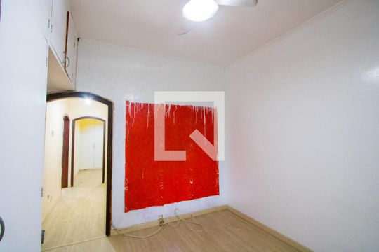 Quarto 2 de casa à venda com 2 quartos, 320m² em Utinga, Santo André