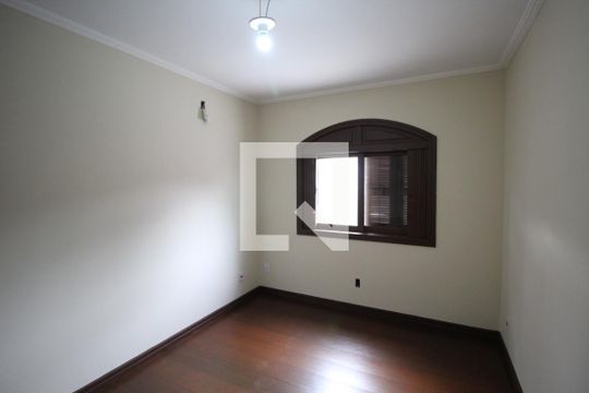 Quarto 2 de apartamento para alugar com 3 quartos, 80m² em Jardim Itu, Porto Alegre