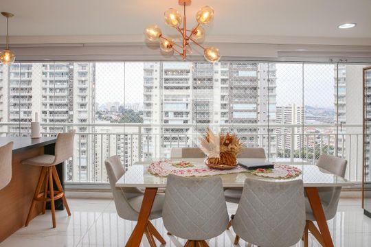 Sala e Varanda Gourmet de apartamento à venda com 4 quartos, 136m² em Barra Funda, São Paulo