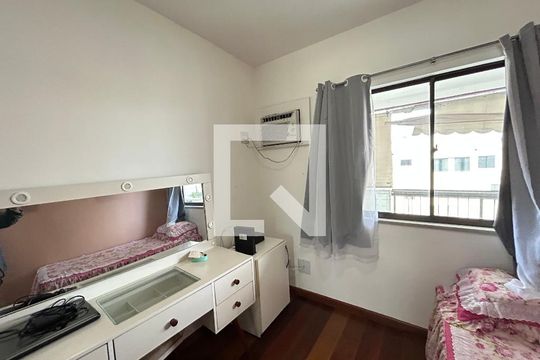 Quarto 1 de apartamento à venda com 2 quartos, 126m² em Vila Valqueire, Rio de Janeiro