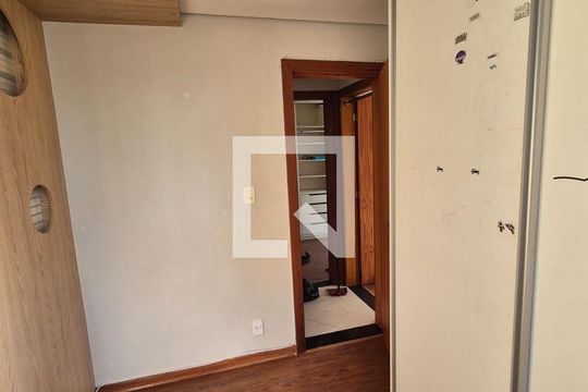 Quarto de apartamento para alugar com 3 quartos, 61m² em Cardoso, Belo Horizonte