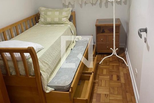 Quarto  de apartamento para alugar com 3 quartos, 100m² em Barra Funda, Guarujá