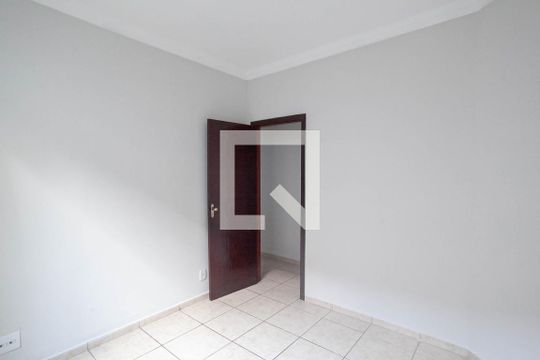 Quarto 1 de casa à venda com 3 quartos, 180m² em Santa Monica, Belo Horizonte