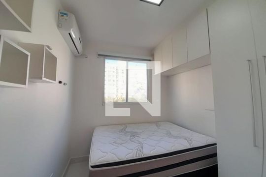 Quarto 2 de apartamento à venda com 2 quartos, 47m² em Santa Fe, Porto Alegre