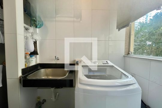 Apartamento à venda com 3 quartos, 95m² em Sion, Belo Horizonte
