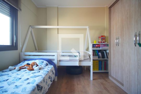 Quarto 2 de apartamento para alugar com 3 quartos, 86m² em Santa Maria Goretti, Porto Alegre