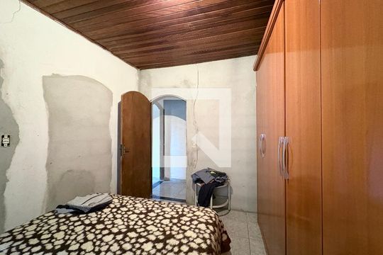 Suíte  de casa à venda com 3 quartos, 400m² em Vila Palmeiras, São Paulo