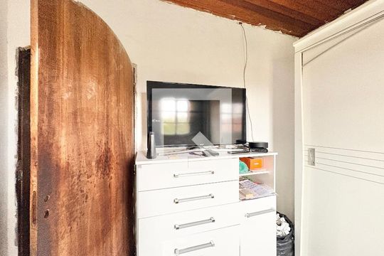 Quarto de casa à venda com 3 quartos, 400m² em Vila Palmeiras, São Paulo