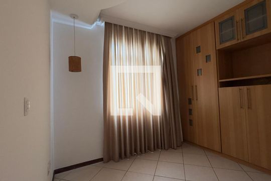 Quarto de apartamento para alugar com 2 quartos, 145m² em Buritis, Belo Horizonte