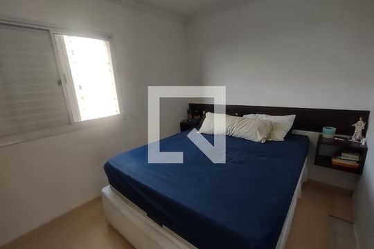 Quarto de apartamento à venda com 3 quartos, 72m² em Jardim Maria Rosa, Taboão da Serra
