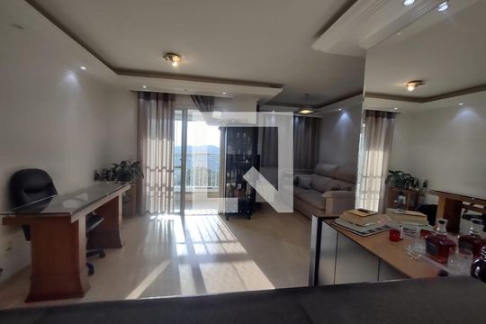 Sala de apartamento à venda com 3 quartos, 72m² em Jardim Maria Rosa, Taboão da Serra
