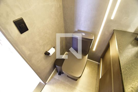 Lavabo de apartamento para alugar com 1 quarto, 51m² em Cambuí, Campinas