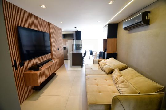 Sala de apartamento para alugar com 1 quarto, 51m² em Cambuí, Campinas