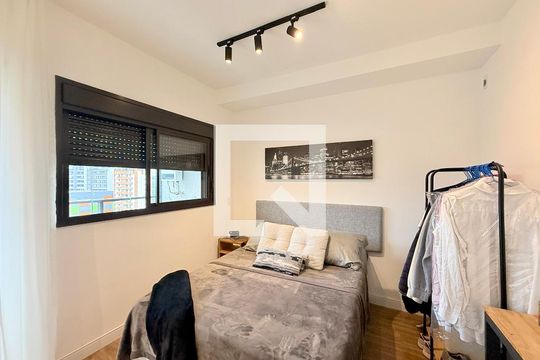 Quarto de kitnet/studio à venda com 1 quarto, 28m² em Jardim das Acacias, São Paulo