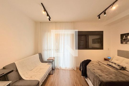 Quarto de kitnet/studio à venda com 1 quarto, 28m² em Jardim das Acacias, São Paulo