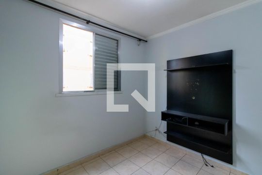 Quarto 1 de apartamento à venda com 2 quartos, 50m² em Jardim Tranquilidade, Guarulhos