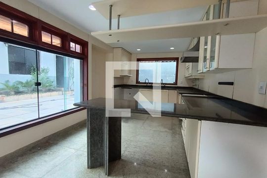 Casa para alugar com 4 quartos, 420m² em Jardim Riacho das Pedras, Contagem