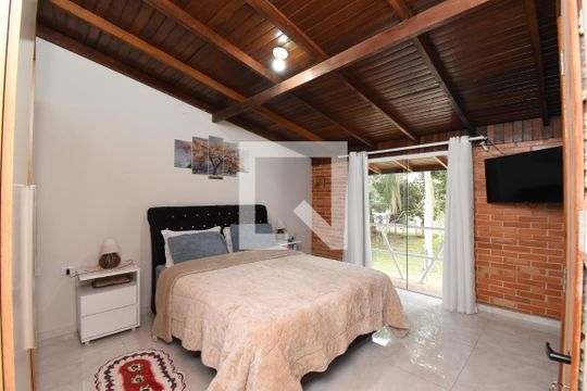 Suíte de casa à venda com 3 quartos, 156m² em Barreirinha, Curitiba
