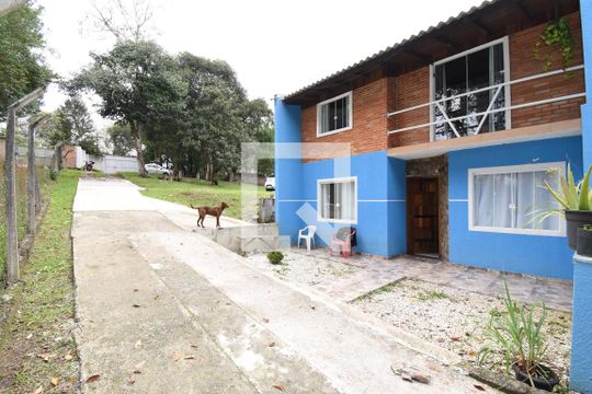 Área externa de casa à venda com 3 quartos, 156m² em Barreirinha, Curitiba