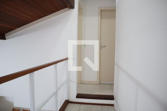 escada de casa à venda com 4 quartos, 127m² em Recreio dos Bandeirantes, Rio de Janeiro