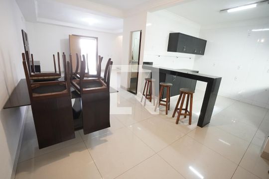 Sala de jantar de casa à venda com 3 quartos, 136m² em Parque Amazonia, Goiânia