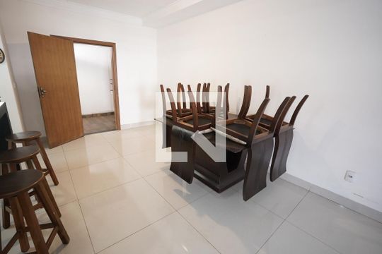 Sala de jantar de casa à venda com 3 quartos, 136m² em Parque Amazonia, Goiânia
