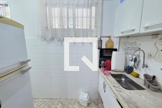 Cozinha de apartamento para alugar com 1 quarto, 42m² em Aviação, Praia Grande