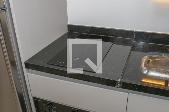 Sala e Cozinha de kitnet/studio para alugar com 1 quarto, 45m² em Perdizes, São Paulo