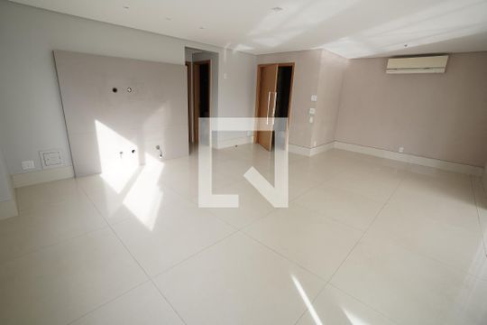 Apartamento à venda com 3 quartos, 190m² em Setor Bueno, Goiânia