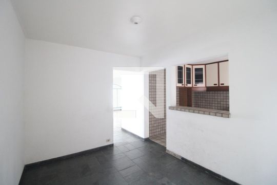 Sala 3 de casa à venda com 3 quartos, 140m² em Vila Santo Antônio, São Paulo