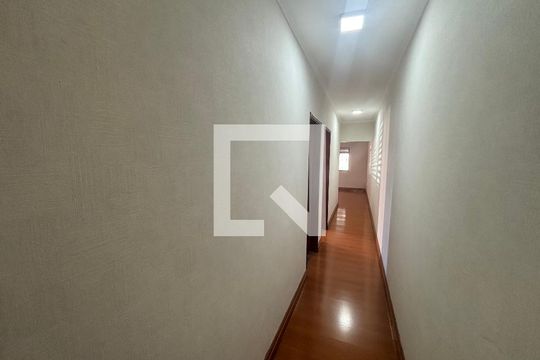 Corredor  de casa para alugar com 2 quartos, 60m² em Ermelino Matarazzo, São Paulo