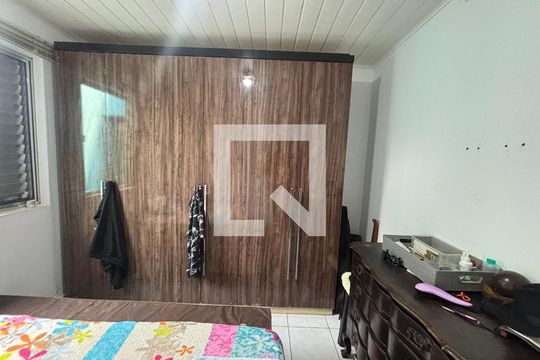 Casa à venda com 3 quartos, 672m² em Jardim São Jorge, São Paulo