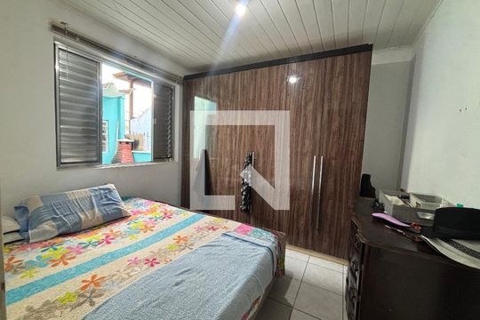 Casa à venda com 3 quartos, 672m² em Jardim São Jorge, São Paulo