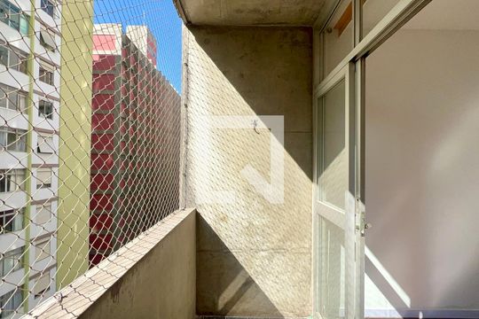 Varanda de apartamento para alugar com 3 quartos, 100m² em Paraíso, São Paulo