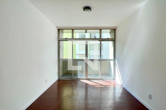 Sala de apartamento para alugar com 3 quartos, 100m² em Paraíso, São Paulo