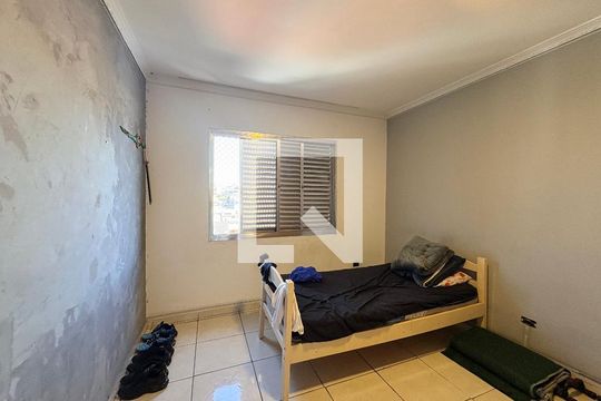 Quarto 2 - Casa 1 de casa à venda com 4 quartos, 200m² em Vila dos Remedios, São Paulo