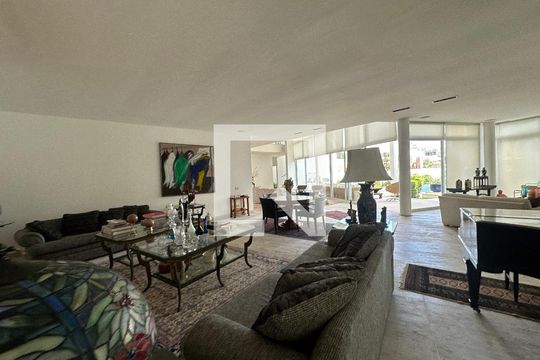 Sala de casa de condomínio à venda com 4 quartos, 936m² em Residencial Morada dos Lagos, Barueri
