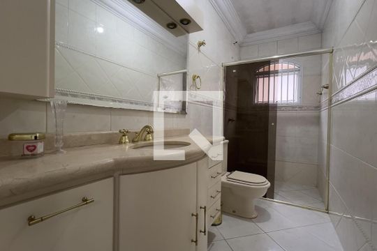 Casa à venda com 3 quartos, 230m² em Vila Rosalia, Guarulhos