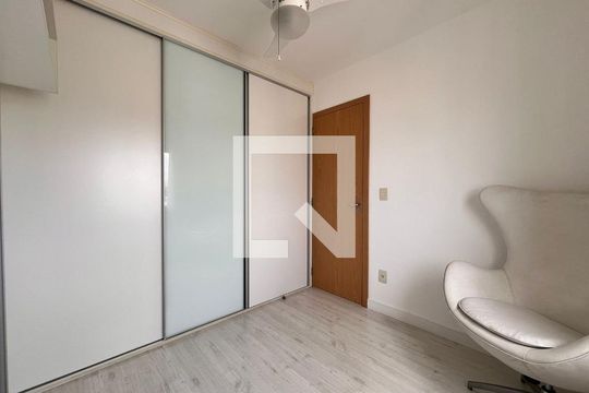 Quarto 3 de apartamento para alugar com 3 quartos, 91m² em Rio Branco, Porto Alegre