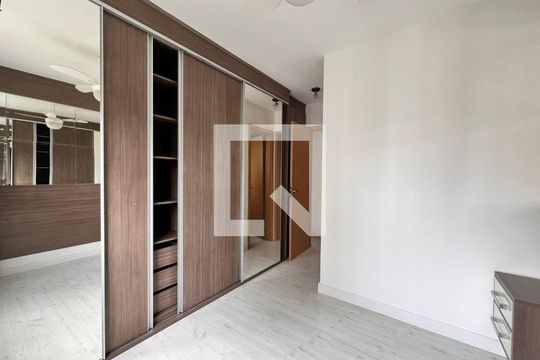 Quarto 1 de apartamento para alugar com 3 quartos, 91m² em Rio Branco, Porto Alegre
